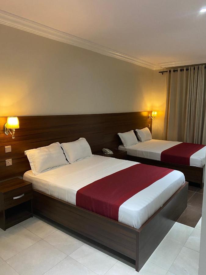 Posh Hotel And Suites Victoria Island Lagos Bagian luar foto