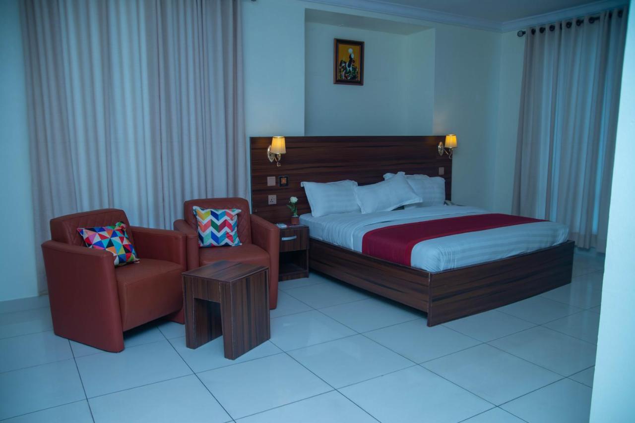 Posh Hotel And Suites Victoria Island Lagos Bagian luar foto