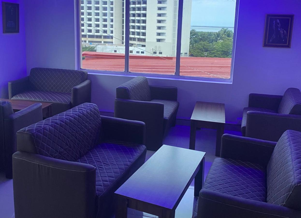Posh Hotel And Suites Victoria Island Lagos Bagian luar foto