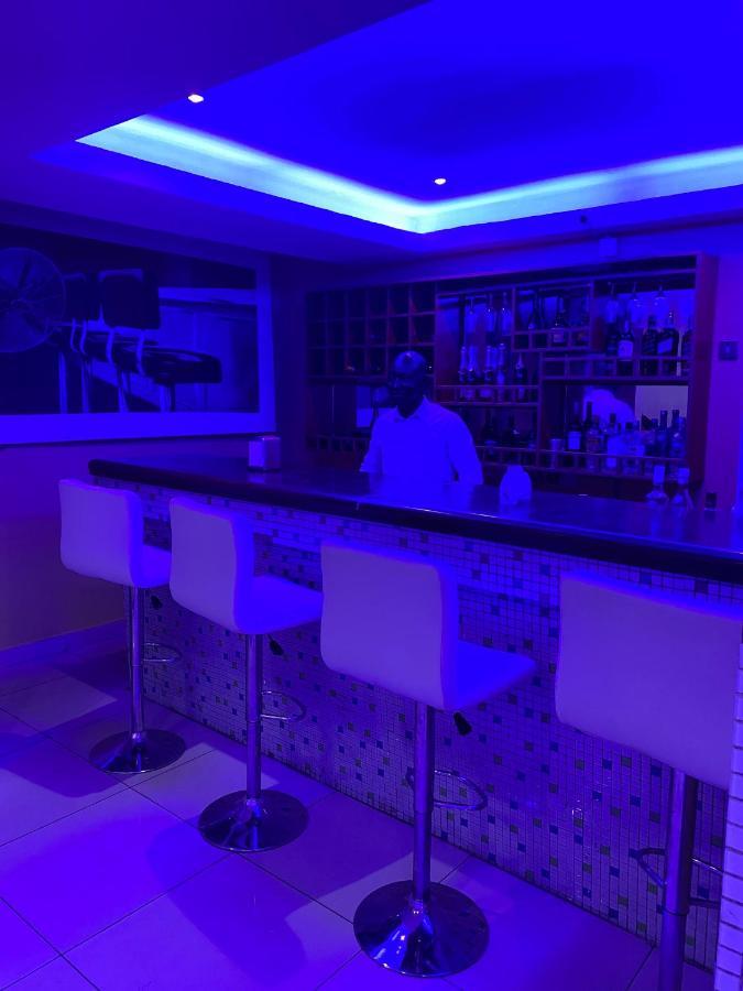 Posh Hotel And Suites Victoria Island Lagos Bagian luar foto