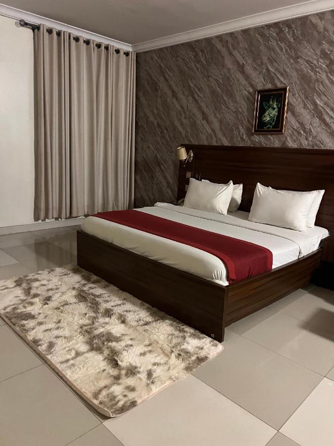 Posh Hotel And Suites Victoria Island Lagos Bagian luar foto