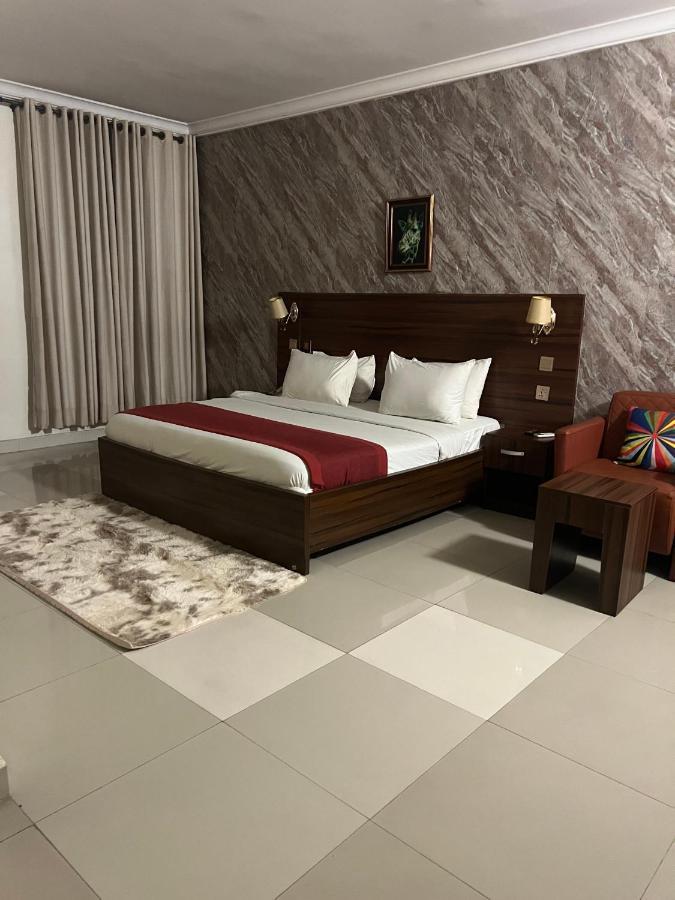 Posh Hotel And Suites Victoria Island Lagos Bagian luar foto