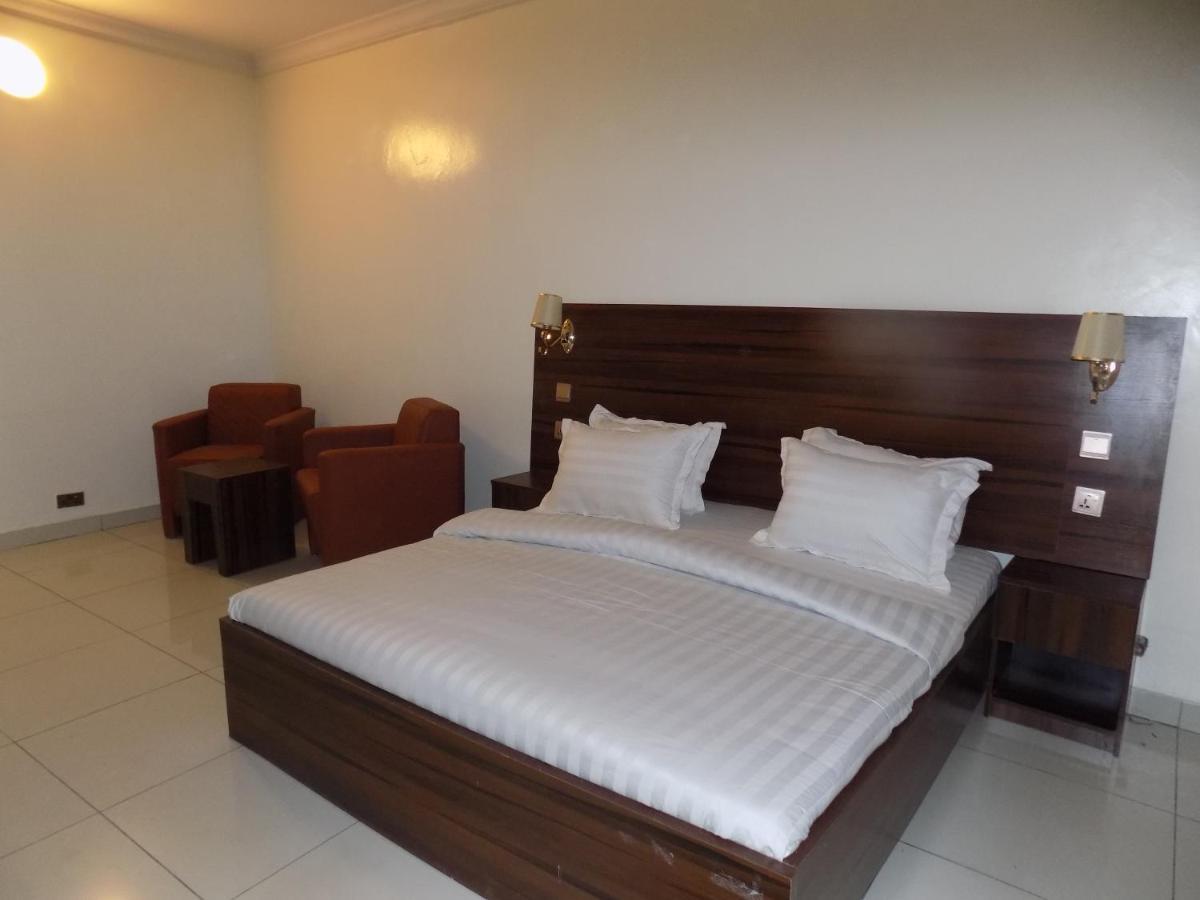 Posh Hotel And Suites Victoria Island Lagos Bagian luar foto