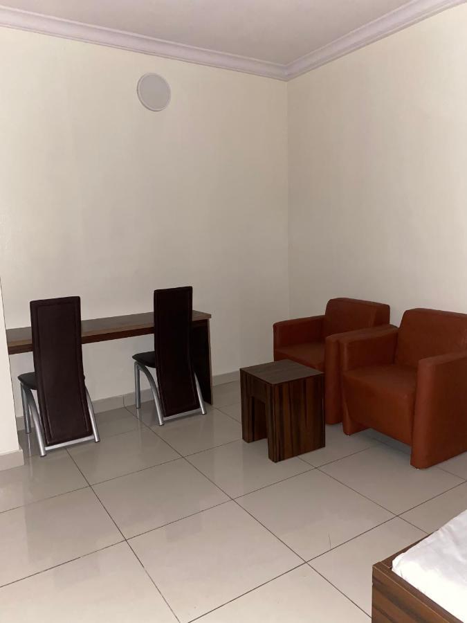 Posh Hotel And Suites Victoria Island Lagos Bagian luar foto