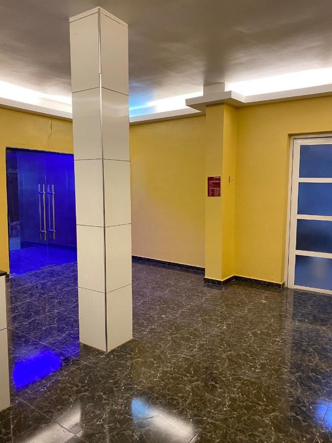 Posh Hotel And Suites Victoria Island Lagos Bagian luar foto