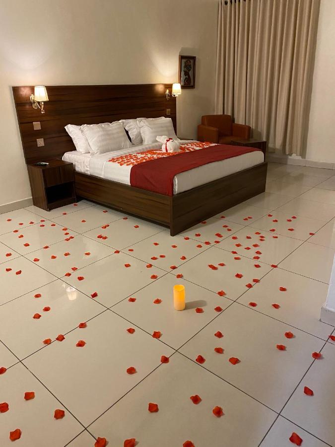 Posh Hotel And Suites Victoria Island Lagos Bagian luar foto