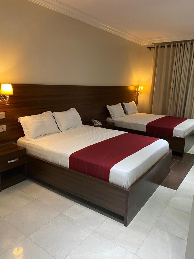 Posh Hotel And Suites Victoria Island Lagos Bagian luar foto